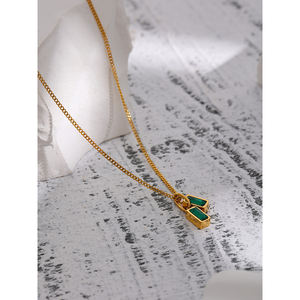 Collar JINYOU 583 con baño de oro de 18 quilates, collar de acero inoxidable con colgante de circonita verde - Product Image 2