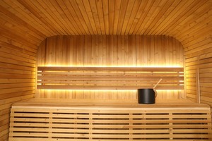 Sauna Exterior de Madera de Hemlock para 6-8 Personas, Diseño Completamente Negro, Sauna Tradicional de Leña - Product Image 4