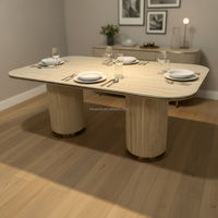 Table à manger de style nordique moderne, de qualité supérieure, avec plateau en pierre de travertin, pieds en bois de frêne et acier inoxydable brossé doré