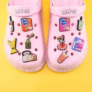 Bán buôn Arabic thực phẩm giày quyến rũ dễ thương Puppy phim hoạt hình hoa giày khóa bên món quà khóa quyến rũ làm tắc nghẽn cho làm tắc nghẽn Giày