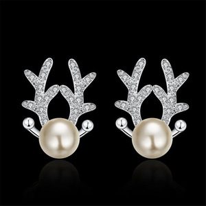 Orecchini a Perno con Corna di Renna, Gioielli Natalizi per Donne, Ideali per Uso Quotidiano e Regalo per Feste - Product Image 2