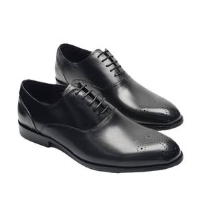 รองเท้าหนังผู้ชายสไตล์คลาสสิกหรูหราใหม่สำหรับงานเลี้ยงธุรกิจทางการรองเท้าแต่งงานสั่งทำได้ - Product Image 3
