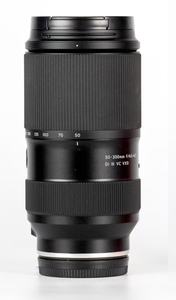 Lente de Zoom Teleobjetivo Tamron 50-300mm F4.5/6.3 Di III VC VXD para Montura Sony E, Full Frame, 95% Nuevo - Product Image 4