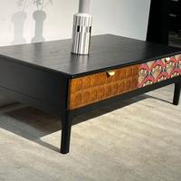 Ensemble de meubles de salon vintage en bois massif avec table basse à motifs décoratifs + meuble TV pour la décoration de la maison
