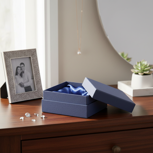 Scatola portagioie blu 12X12X5 cm con rivestimento in raso per Art 8062 - Product Image 3