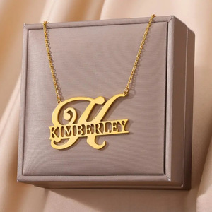 Collier personnalisé en acier inoxydable avec pendentif lettre initiale plaqué or et chaîne pour dropshipping (POD) - Product Image 4