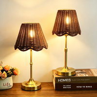 Lampe de table en rotin tressé E14 à intensité variable, idéale pour salon, hôtel, restaurant – Lampe de table unique, en promotion