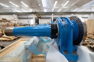 Nhà máy tùy chỉnh gia công rèn lớn mặt bích trục tuabin gió trục chính cho năng lượng gió - Product Image 4