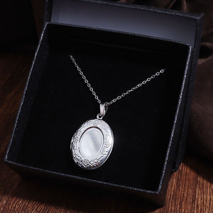 จี้สร้อยคอโลหะผสมสีทองเงินสไตล์วินเทจสำหรับผู้หญิงและผู้ชาย พร้อมกรอบรูปสำหรับใส่รูปภาพเป็นของที่ระลึก สามารถปรับแต่งได้ - Product Image 6