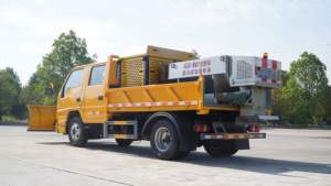 JMC petite balayeuse camion réservoir volume 5cbm balayeuse multifonctionnelle déneigement véhicule - Product Image 5