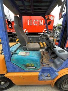 <b>Used</b> Komatsu FD30 Diesel 3 Tons Forklift 4WD Rough Terrain with Solid Tires and Hydraulic Mast - Product Image 5
