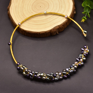 Collar de Perlas Redondas con Diseño Moderno para Mujer, Ideal para Bodas y Fiestas, con Cierre Duradero Chapado en Oro de 18K - Product Image 2