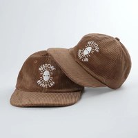 Logo Maatwerk Corduroy Zes Panelen Papa Cap Unisex All Season Borduurwerk In Geweldige Kwaliteit Maatwerk Nieuwe Aankomst