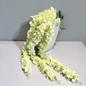 Fleur en gros Membre de courtoisie à faible coût d'entretien tissu de soie mariage fleur de vigne artificielle pour la décoration de la maison et le jardin