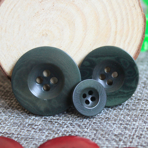 Biểu Tượng Tùy Chỉnh Thân Thiện Với Môi 25Mm corozo 4-Lỗ Nút Với Sequins Trang Trí Màu Đen - Product Image 4