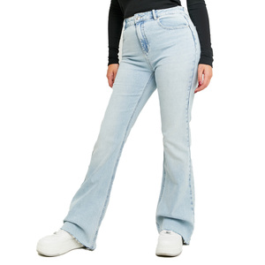 Hermosos pantalones vaqueros Acampanados para mujer con corte retro clásico diseñados para proporcionar comodidad de estilo y declaración de moda versátil - Product Image 2