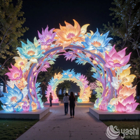 Installations lumineuses d'arches florales imperméables pour parcs à thème, festivals de lumière commerciaux, lanternes de festival personnalisées
