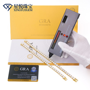 Pulsera DE TENIS chapada en oro con borde cruzado de 6mm para hombres y mujeres, incrustaciones completas versátiles con incrustaciones de moissanita en bruto grande - Product Image 3