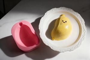 Moule en silicone banane mignonne qui fait un œil - Product Image 4