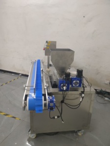 Llenado automático <span class=keywords><strong>de</strong></span> mermelada, relleno para hacer pan, crema, pastel, masa, pan, pastel y rollo <span class=keywords><strong>de</strong></span> huevo, máquina <span class=keywords><strong>de</strong></span> relleno - Product Image 6