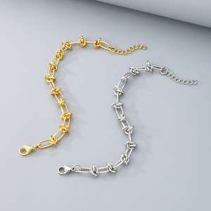 Pulsera de Eslabones con Nudos Chapada en Oro de 18K, Pulsera de Cadena de Acero Inoxidable Tipo Clip, Joyería Impermeable y Antideslustre para Mujer - Product Image 4