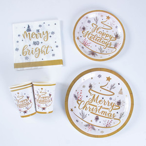 Juego de Vajilla Desechable de Papel FSC para 8 Personas, Diseño Navideño Completo y Bonito, Incluye Platos de Papel de 7/9 Pulgadas, Vasos y Servilletas - Product Image 1