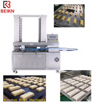 Machine à encroûter et à remplir Maamoul remplie de date Machine à estamper la ligne de production Mooncake pour les biscuits Maamoul