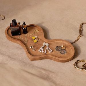 Plateau de rangement moderne sur mesure en bois massif à compartiments multiples, surface personnalisée OEM ODM pour le rangement de maquillage et cosmétiques de fête ou de vanité - Product Image 1