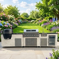 Cocina Exterior en Forma de L con Revestimiento de Piedra, Cocina de Piedra Cultivada con Parrilla Integrada y Fregadero