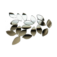 Tuiles de miroir en verre transparent découpées au laser en forme de triangle, mosaïque de miroir en forme de feuille, tuiles de miroir en verre découpées sur mesure pour les travaux d'art et de design