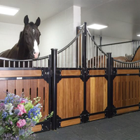 Robuster Innen-Pferdestall mit Verzinktem Stahlrahmen und Korrosionsbeständigen Bambus-Füllplatten, Professioneller Reitsport-Stall