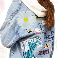 Vente en gros de fleurs blanches brodées au fer sur patchs pour vêtements T-shirt chapeau sac à dos taille de poitrine Patch bricolage décoration