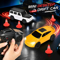 Voiture RC de drift de bureau 4x4 2,4 GHz mini 1:64, vitesse élevée 15 km/h, rechargeable, télécommandée