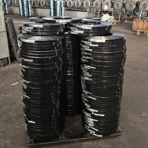 <span class=keywords><strong>Bande</strong></span> d'acier cirée/huilée à haute résistance à la traction B235 DB460 Q195, rouleau de <span class=keywords><strong>bande</strong></span>, <span class=keywords><strong>bande</strong></span> de 32, peinture noire, <span class=keywords><strong>bande</strong></span> de cerclage métallique, bandes d'emballage en acier - Product Image 5