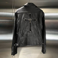 OEM Großhandel Streetwear Maßgeschneiderte Schafsleder-Motorradjacke mit Nieten-Design, Slim Fit, Lässige Herbst-Lederjacke für Herren