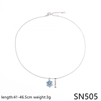 Collier ras du cou élégant LVB20-V en cristal bleu plaqué argent avec pendentif flocon de neige, chaîne fine et délicate, idéal pour le quotidien et les fêtes.