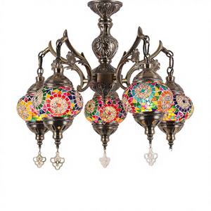 Lustre vintage en métal et verre mosaïque, 5 globes, style marocain bohème, lampes suspendues faites à la main, objets culturels colorés et de collection - Product Image 4