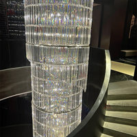 Lustre en cristal de luxe sur mesure pour villas, éclairage suspendu haut de gamme pour escaliers en colimaçon, hôtels et duplex