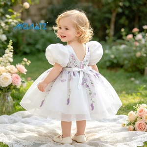 Abito Estivo in Raso con Scollo a O e Motivi Floreali, Lunghezza al Ginocchio con Paillettes per Bambine, Ideale per Feste di Compleanno e Balli - Product Image 3