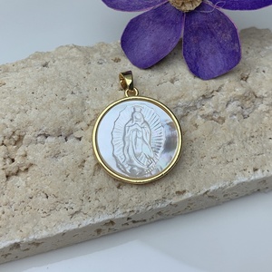 Dijes y Colgantes <span class=keywords><strong>de</strong></span> Concha <span class=keywords><strong>de</strong></span> Mar Blanca Natural Redondos <span class=keywords><strong>de</strong></span> la Santa Cruz <span class=keywords><strong>de</strong></span> San Benito y la <span class=keywords><strong>Virgen</strong></span> <span class=keywords><strong>de</strong></span> <span class=keywords><strong>Guadalupe</strong></span> para la Fabricación <span class=keywords><strong>de</strong></span> Joyería - Product Image 4