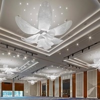Lustre en cristal sur mesure, grand modèle, avec pétales faits main, pour hall d'hôtel, salle de banquet, villa, atrium
