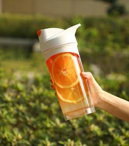 Bouteille d'eau de sport sans BPA avec paille <span class=keywords><strong>shaker</strong></span> Logo personnalisé Gym Fitness Tumbler Boisson aux fruits Articles en plastique vente en gros - Product Image 6