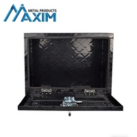 Boîte à outils robuste en aluminium noir pour le dessous de caisse de camion |   Pneu à 5 barres |   Serrure de sécurité pour pick-up, remorque et rangement de camping-car