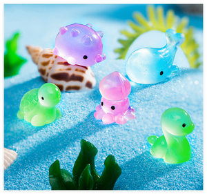 ตัวการ์ตูนขนาดเล็กสุดน่ารักสำหรับเด็กในอ่างอาบน้ำของเล่นรูปสัตว์ทะเลทำจากยางเรซินเรืองแสงขนาดเล็กรูปสัตว์ในโลกมหาสมุทรตกแต่ง<span class=keywords><strong>เค้ก</strong></span> - Product Image 6