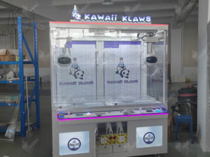 Máquina <span class=keywords><strong>de</strong></span> garras UFO Catcher <span class=keywords><strong>de</strong></span> gran capacidad con doble capa superior e inferior, estilo elegante, máquina <span class=keywords><strong>de</strong></span> garras japonesa en venta - Product Image 6