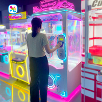 Machine de jeu d'arcade à monnayeur pour parcs d'attractions intérieurs, avec jeu de pince à griffes et distributeur de poupées