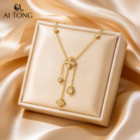 Kalung Liontin Tetesan Air Mutiara Bunga Baja Anti Karat Berlapis Emas 18K Tahan Air untuk Wanita Perhiasan Grosir OEM ODM
