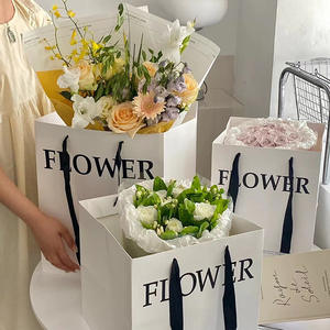 Buket bunga mewah kemasan tas kertas hadiah dengan pegangan panjang untuk Hari Valentine Hari Ibu - Product Image 2
