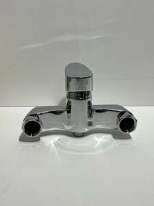 Meilleure vente Ensemble de robinet de douche mural en zinc à poignée unique eau chaude et froide Robinets de bain et de douche de haute qualité Argent - Product Image 4