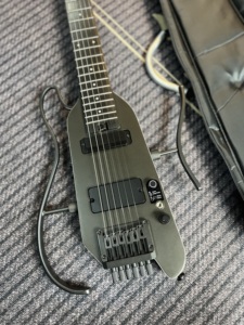 Donner HUSH-X PRO 38 Inch Lock Technology Zero Design Rock <span class=keywords><strong>Starter</strong></span> Guitare électrique portable sans tête - Product Image 2